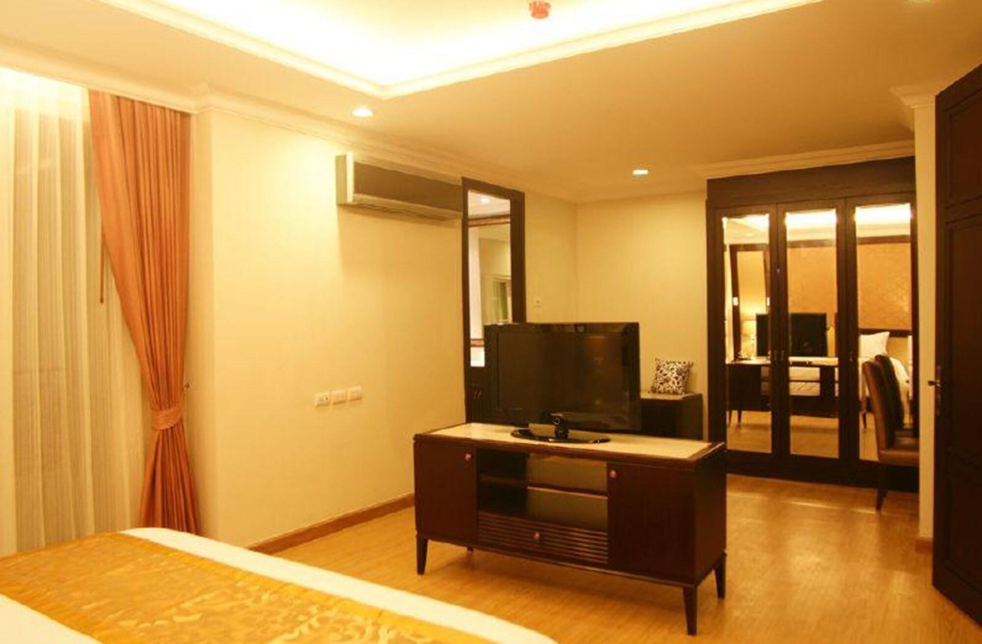 Hotel Lk Legend Pattaya Exterior foto