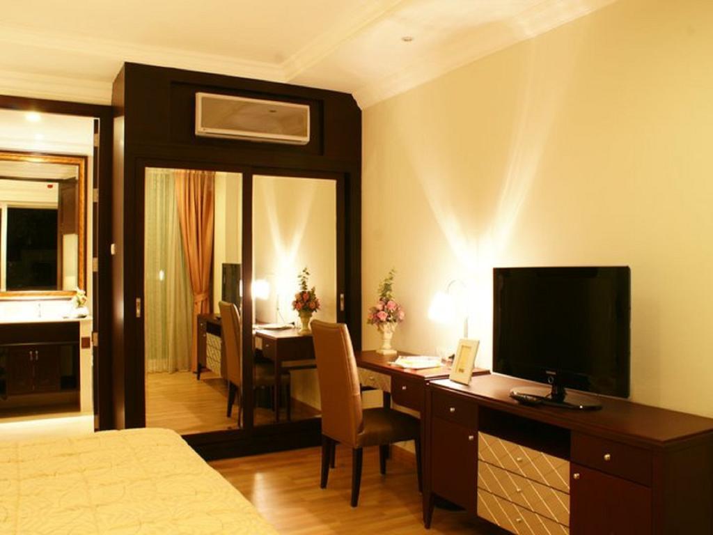 Hotel Lk Legend Pattaya Exterior foto
